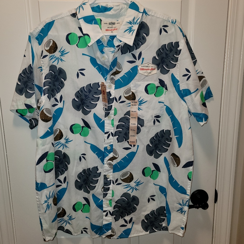 NWT Urban Pipeline Hawaiian Coconut shirt XXL